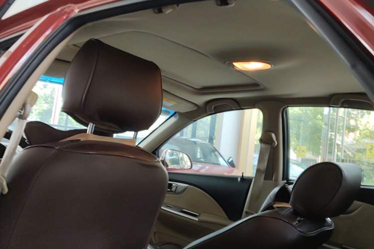 Used Buick Excelle 2013 1.5L Manual Classic Model Headliner
