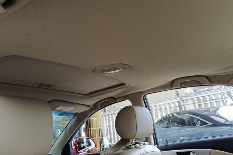 Used Buick Excelle 2013 1.5L Manual Luxury Model Headliner