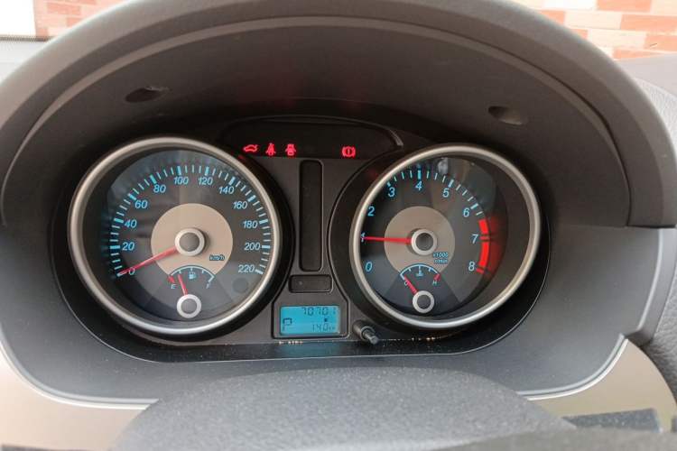 Used Buick Excelle 2013 1.5L Automatic Classic Model Instrument Cluster