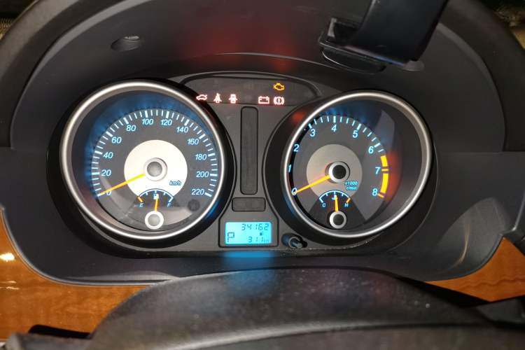 Used Buick Excelle 2013 1.5L Automatic Luxury Model Instrument Cluster