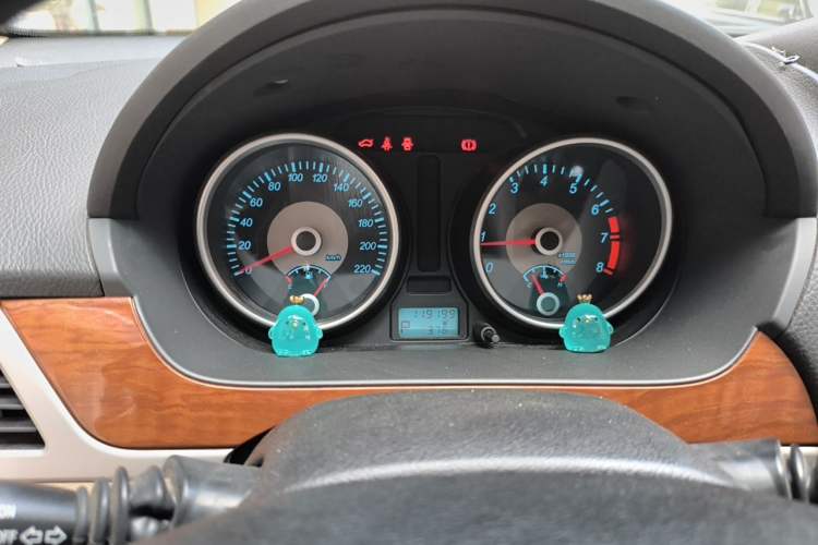 Used Buick Excelle 2013 1.5L Automatic Luxury Model Instrument Cluster
