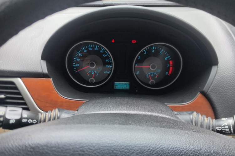Used Buick Excelle 2013 1.5L Automatic Luxury Model Instrument Cluster