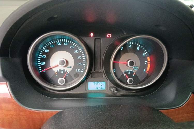 Used Buick Excelle 2013 1.5L Manual Luxury Model Instrument Cluster
