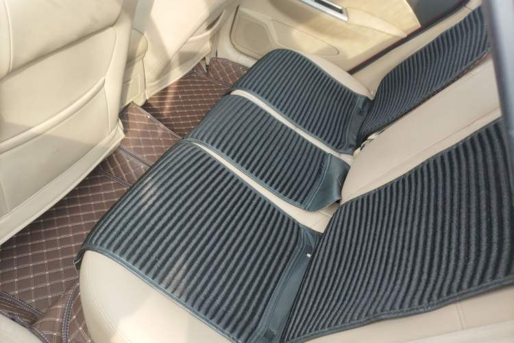 Used Buick Excelle 2013 1.5L Automatic Classic Model Left Rear Seat