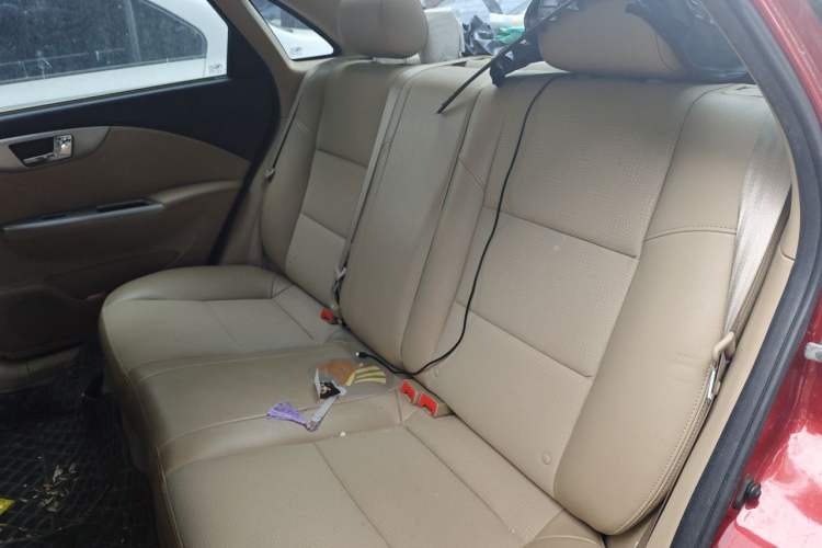 Used Buick Excelle 2013 1.5L Automatic Classic Model Left Rear Seat