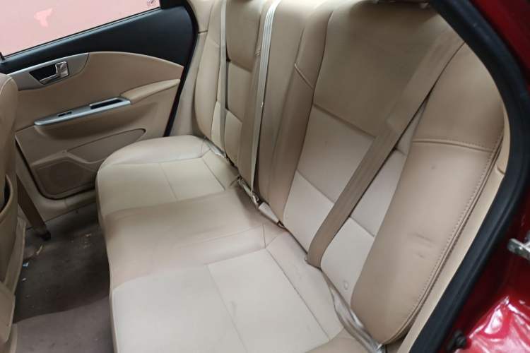 Used Buick Excelle 2013 1.5L Manual Classic Model Left Rear Seat