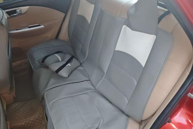 Used Buick Excelle 2013 1.5L Automatic Classic Model Left Rear Seat