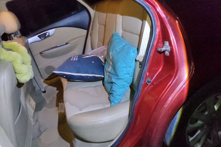 Used Buick Excelle 2013 1.5L Automatic Classic Model Left Rear Seat