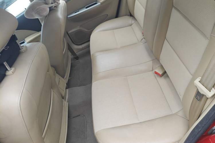 Used Buick Excelle 2013 1.5L Automatic Classic Model Left Rear Seat