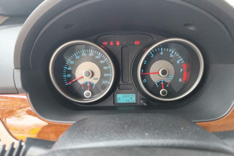 Used Buick Excelle 2013 1.5L Automatic Luxury Model Odometer Close Up