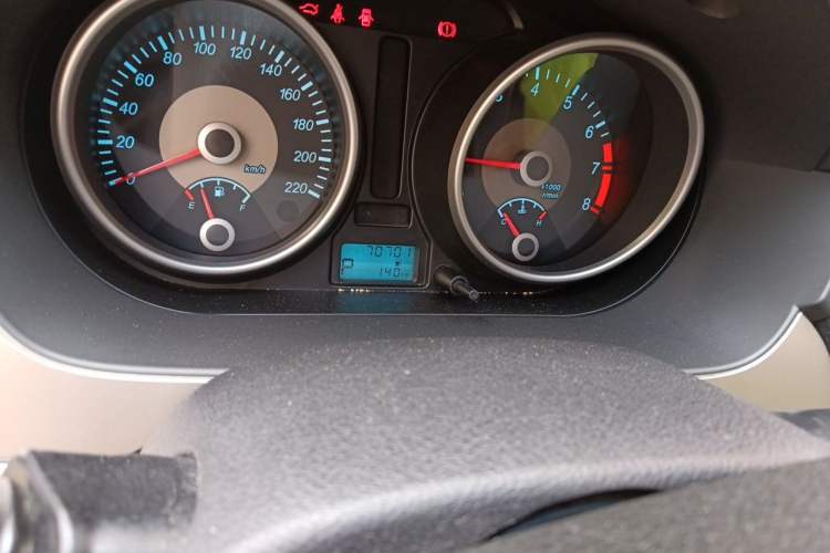 Used Buick Excelle 2013 1.5L Automatic Classic Model Odometer Close Up