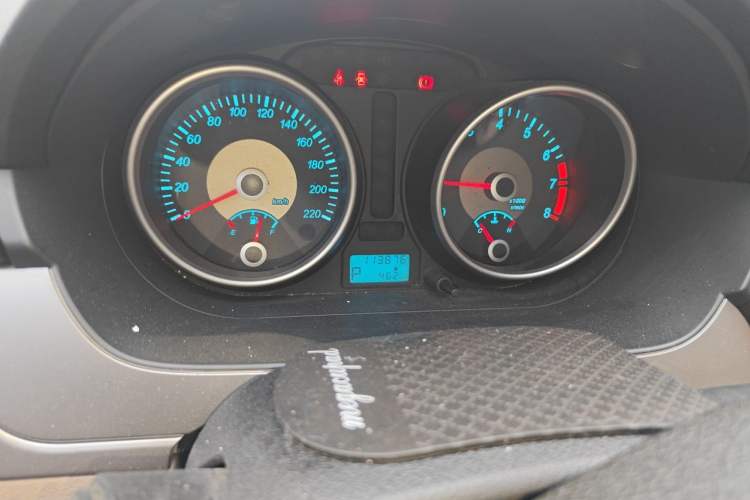 Used Buick Excelle 2013 1.5L Automatic Classic Model Odometer Close Up