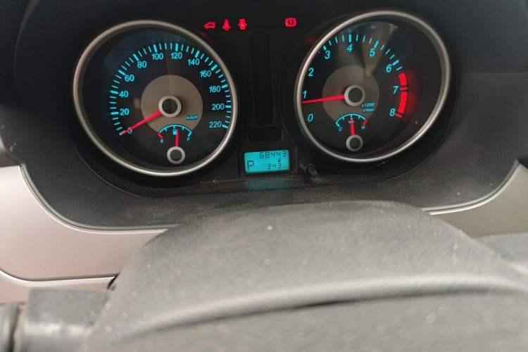 Used Buick Excelle 2013 1.5L Automatic Classic Model Odometer Close Up