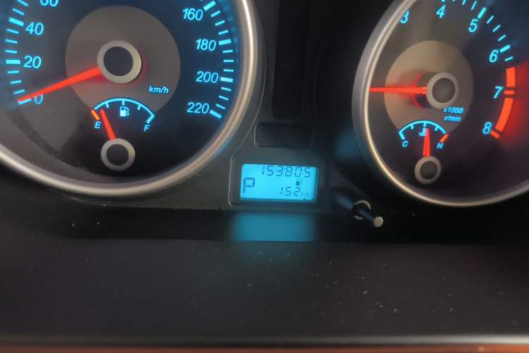 Used Buick Excelle 2013 1.5L Automatic Luxury Model Odometer Close Up