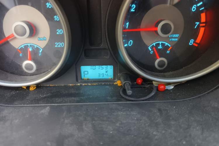 Used Buick Excelle 2013 1.5L Automatic Classic Model Odometer Close Up
