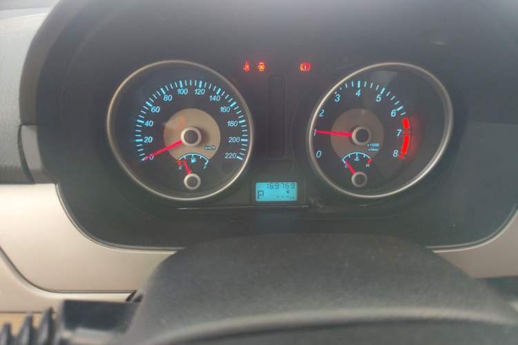 Used Buick Excelle 2013 1.5L Automatic Classic Model Odometer Close Up