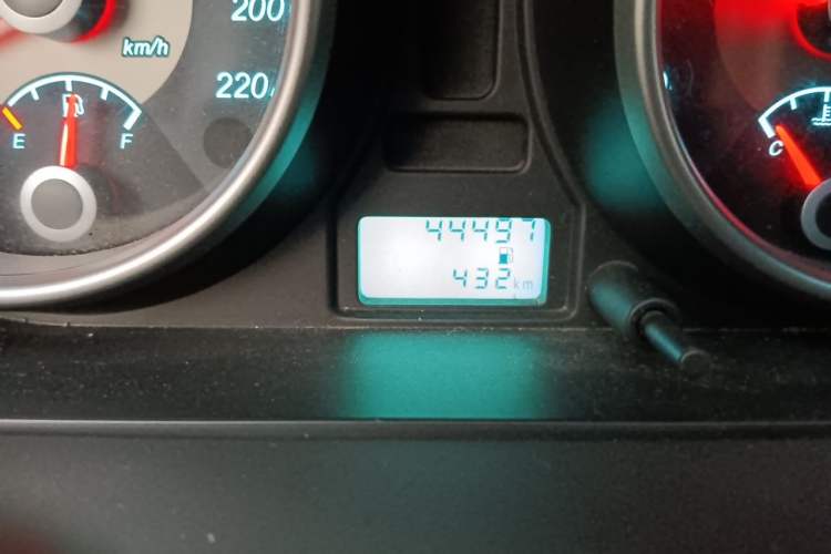 Used Buick Excelle 2013 1.5L Manual Luxury Model Odometer Close Up