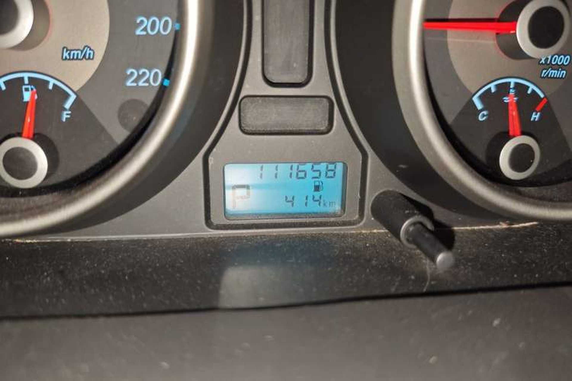 Used Buick Excelle 2013 1.5L Automatic Classic Model Odometer Close Up