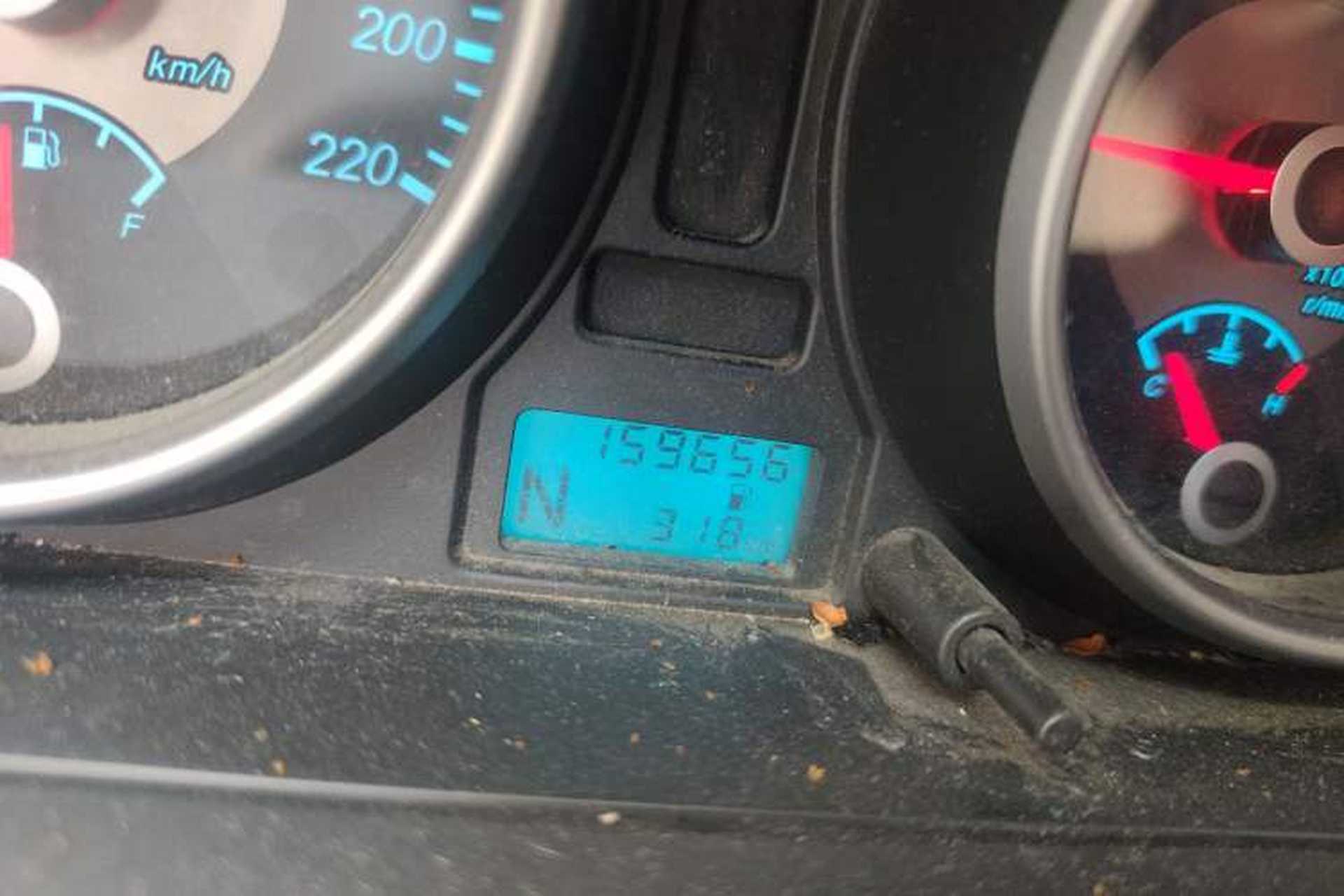 Used Buick Excelle 2013 1.5L Automatic Classic Model Odometer Close Up