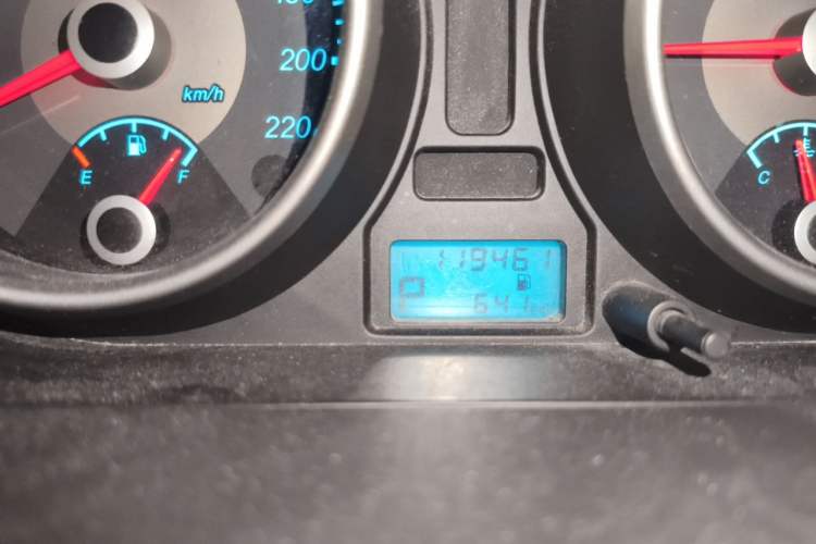 Used Buick Excelle 2013 1.5L Automatic Classic Model Odometer Close Up