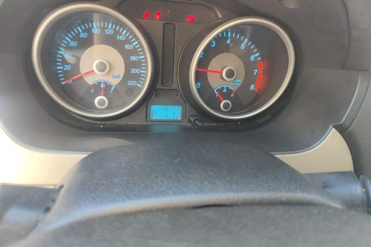 Used Buick Excelle 2013 1.5L Automatic Classic Model Odometer Close Up
