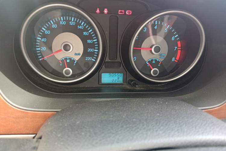 Used Buick Excelle 2013 1.5L Manual Luxury Model Odometer Close Up