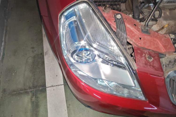 Used Buick Excelle 2013 1.5L Automatic Classic Model Right Front Headlight