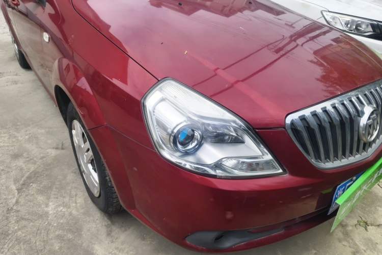 Used Buick Excelle 2013 1.5L Automatic Classic Model Right Front Headlight