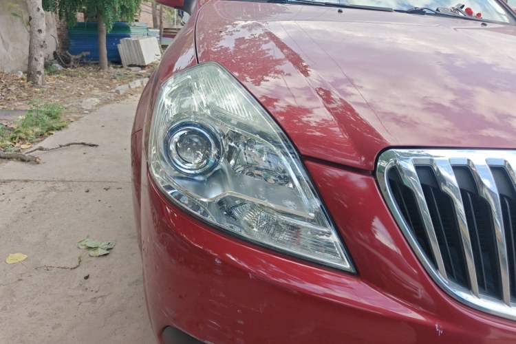 Used Buick Excelle 2013 1.5L Automatic Luxury Model Right Front Headlight