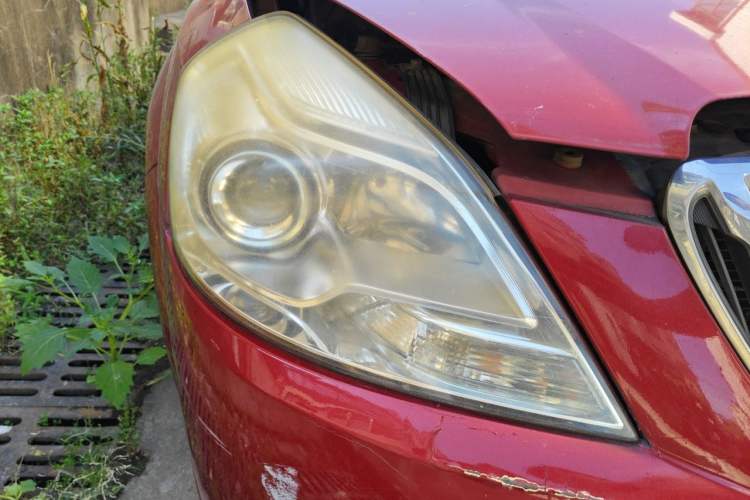 Used Buick Excelle 2013 1.5L Automatic Classic Model Right Front Headlight