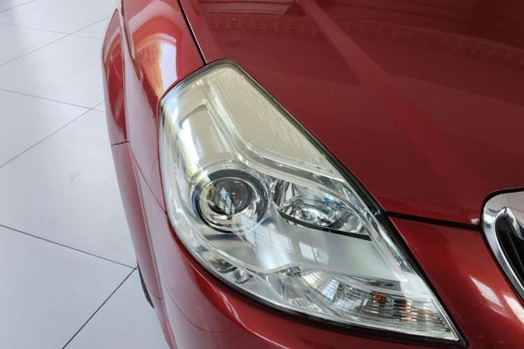 Used Buick Excelle 2013 1.5L Manual Classic Model Right Front Headlight