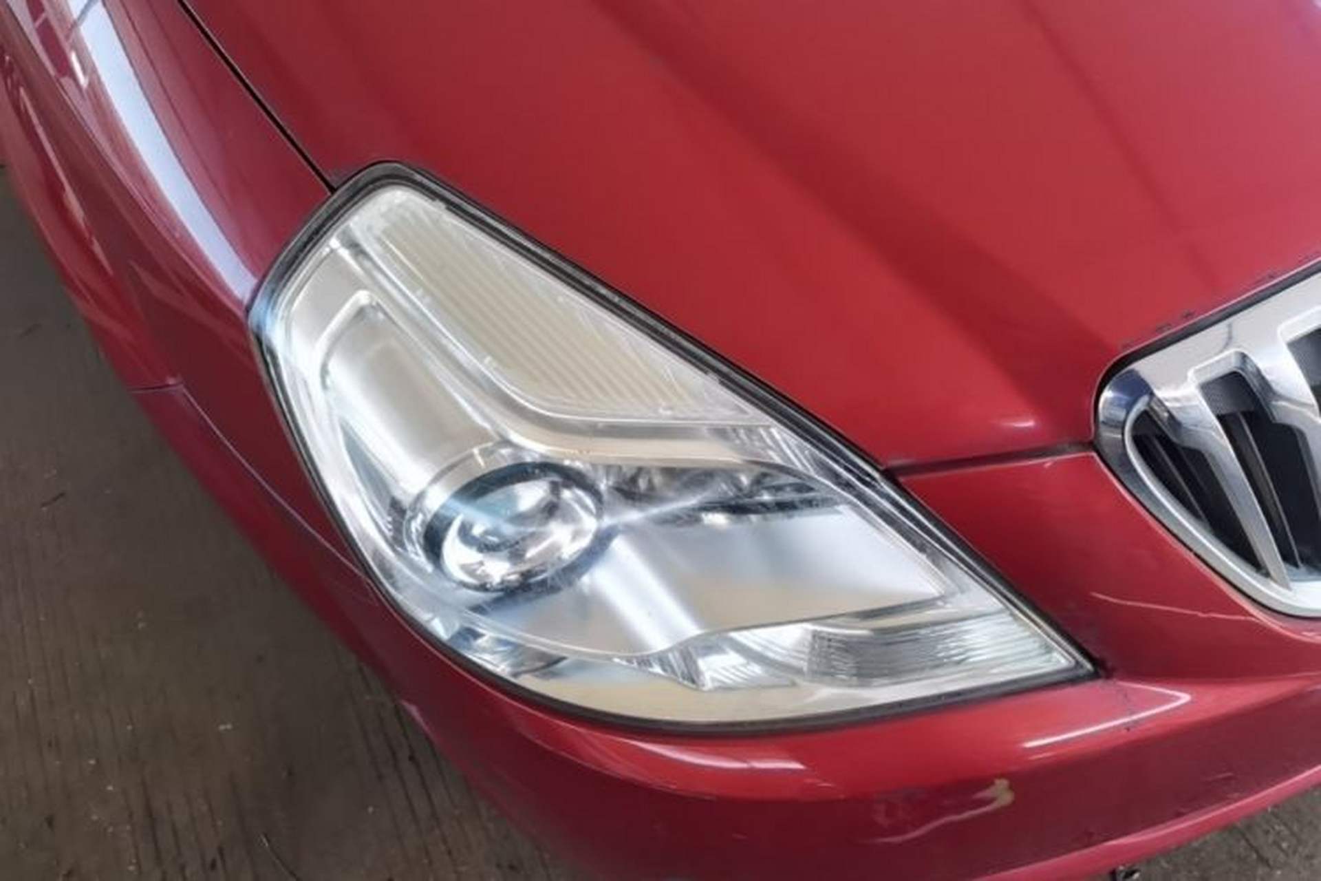 Used Buick Excelle 2013 1.5L Automatic Classic Model Right Front Headlight