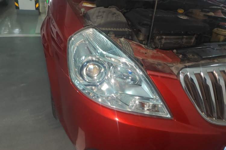 Used Buick Excelle 2013 1.5L Automatic Classic Model Right Front Headlight