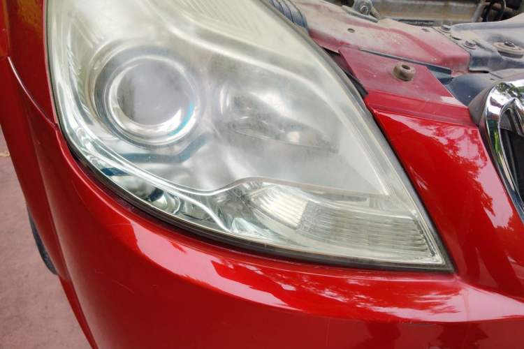 Used Buick Excelle 2013 1.5L Automatic Classic Model Right Front Headlight