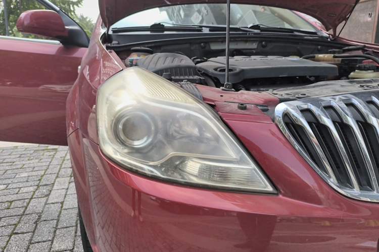 Used Buick Excelle 2013 1.5L Automatic Luxury Model Right Front Headlight