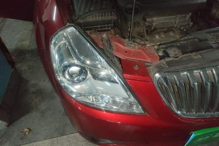 Used Buick Excelle 2013 1.5L Automatic Luxury Model Right Front Headlight