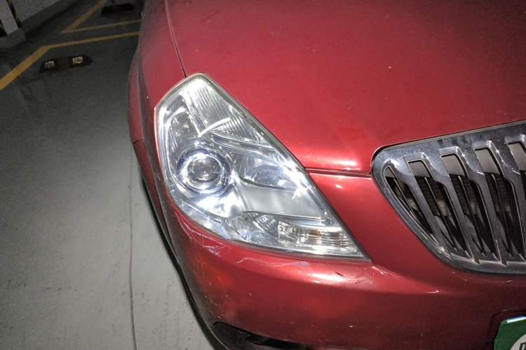 Used Buick Excelle 2013 1.5L Automatic Classic Model Right Front Headlight