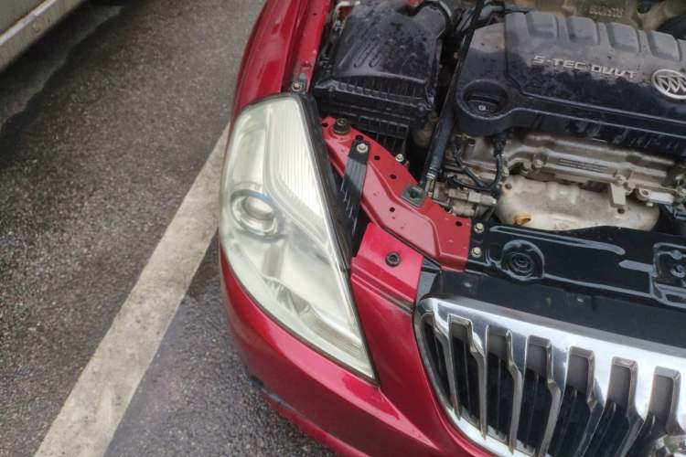 Used Buick Excelle 2013 1.5L Automatic Classic Model Right Front Headlight