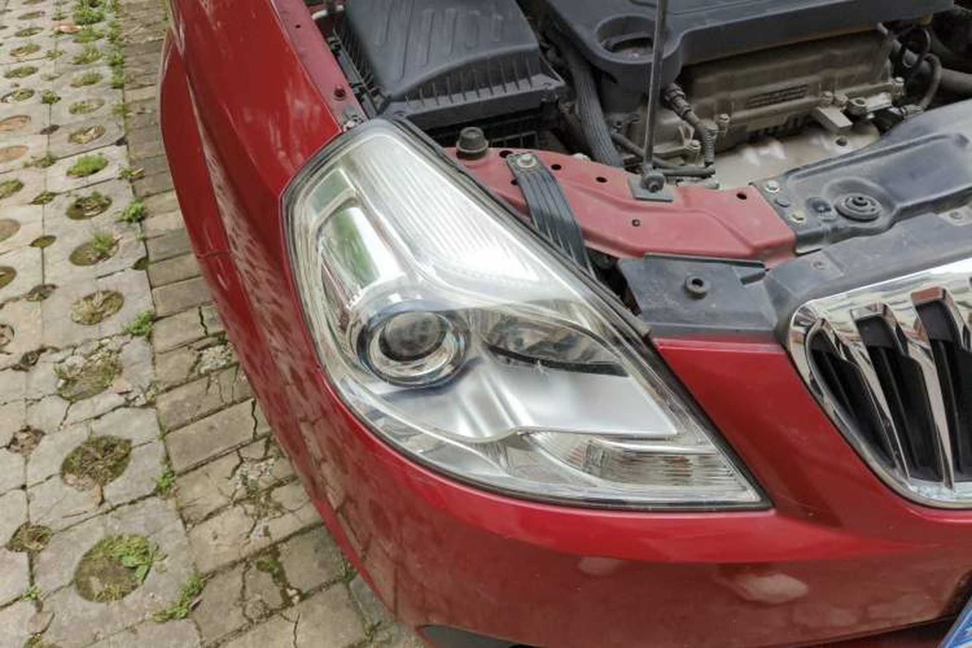 Used Buick Excelle 2013 1.5L Automatic Classic Model Right Front Headlight