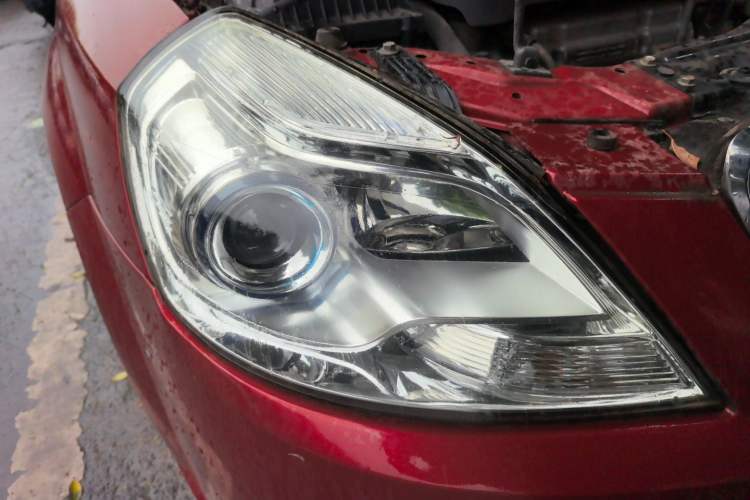 Used Buick Excelle 2013 1.5L Manual Classic Model Right Front Headlight