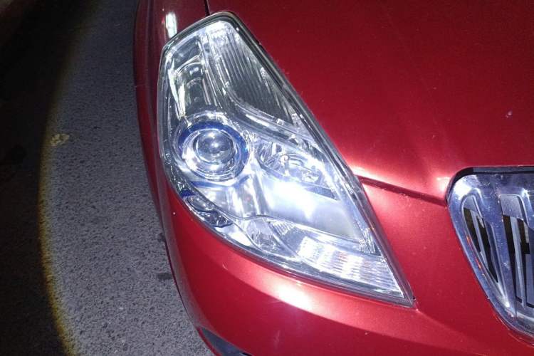 Used Buick Excelle 2013 1.5L Automatic Classic Model Right Front Headlight