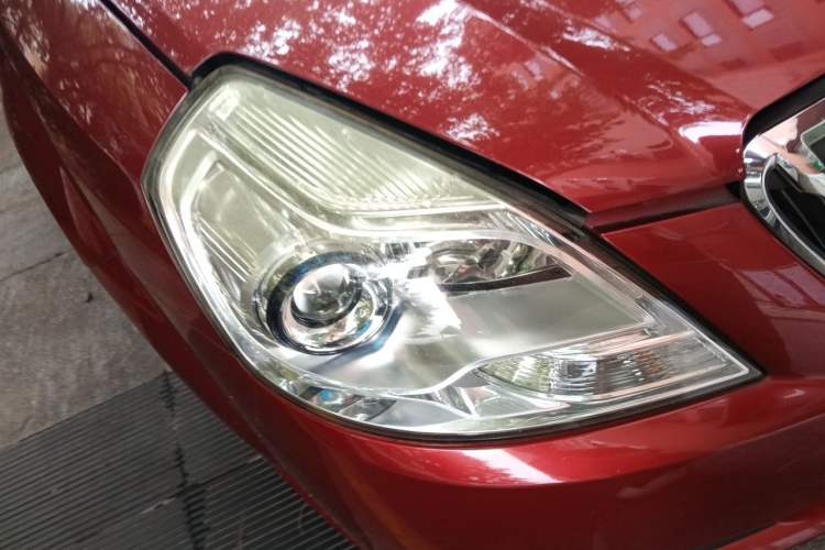 Used Buick Excelle 2013 1.5L Manual Luxury Model Right Front Headlight