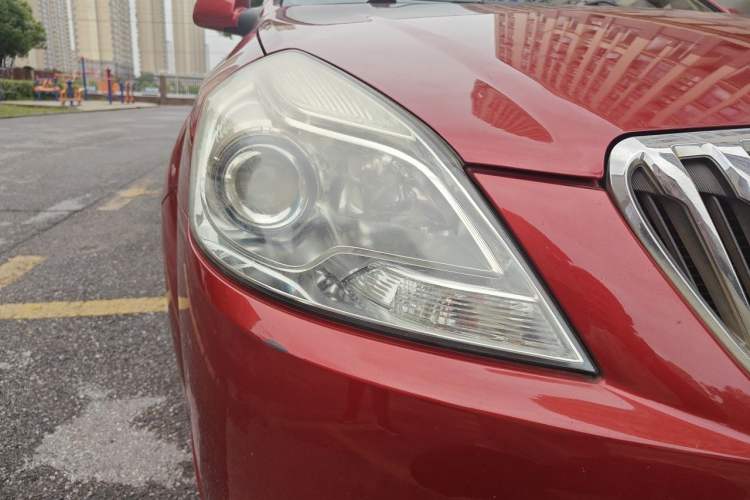 Used Buick Excelle 2013 1.5L Manual Luxury Model Right Front Headlight
