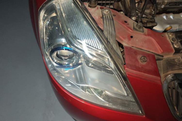 Used Buick Excelle 2013 1.5L Automatic Classic Model Right Front Headlight