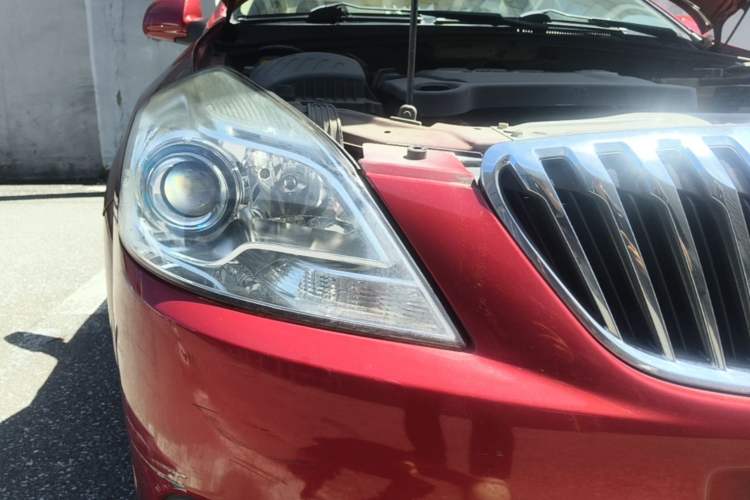 Used Buick Excelle 2013 1.5L Automatic Classic Model Right Front Headlight