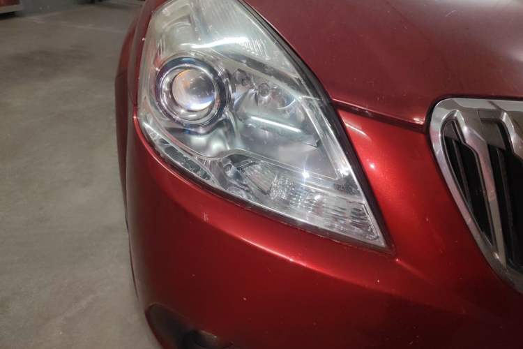 Used Buick Excelle 2013 1.5L Manual Luxury Model Right Front Headlight