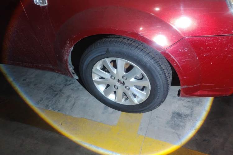Used Buick Excelle 2013 1.5L Automatic Classic Model Right Front Wheel Hub