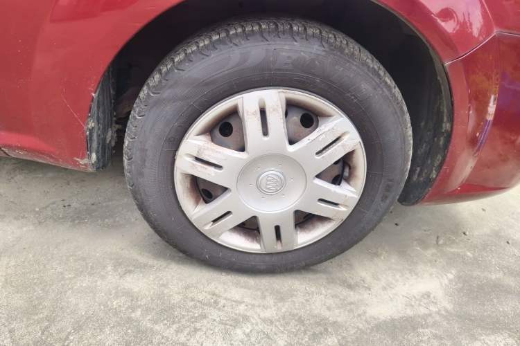 Used Buick Excelle 2013 1.5L Automatic Classic Model Right Front Wheel Hub