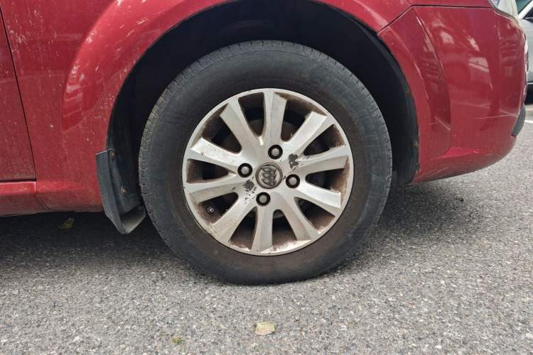 Used Buick Excelle 2013 1.5L Automatic Classic Model Right Front Wheel Hub