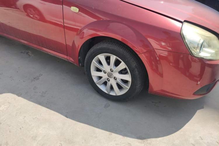 Used Buick Excelle 2013 1.5L Automatic Luxury Model Right Front Wheel Hub